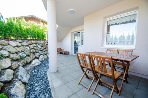 balkon/terras, Panorama Apartments Bruck by All in One Apartments in Bruck An Der Glocknerstrasse