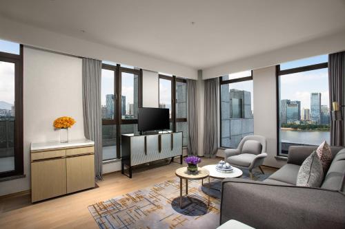 267143760 Crowne Plaza Fuzhou South by IHG
