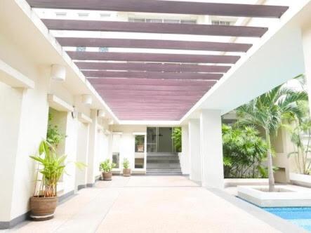 THE METROPOLIS LUXURY STUDIO/MRT/BTS/WIFI/SHOPPING ( THE METROPOLIS LUXURY STUDIO/MRT/BTS/WIFI/SHOPPING )