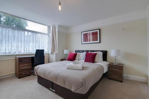 Newark House - 2 Bedroom Serviced Apartment, , Bedfordshire