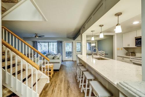 South Beach Villas 1405 - image 4