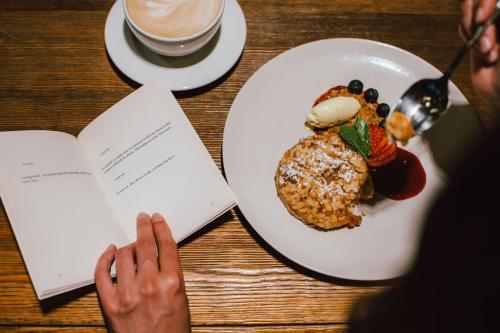 PURO Poznań Stare Miasto - image 12