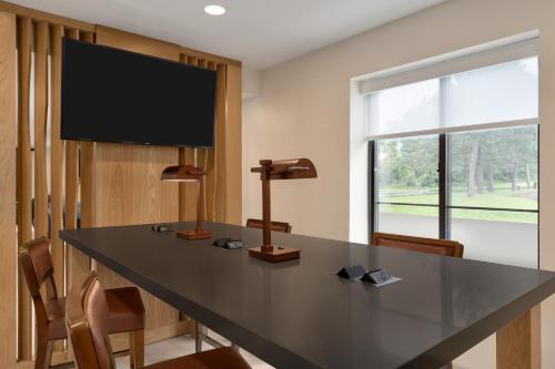 Holiday Inn Express - Plattsburgh an IHG Hotel - image 2