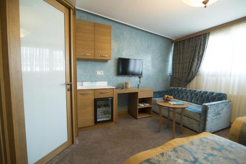 Cumbali Suite Hotel - image 12
