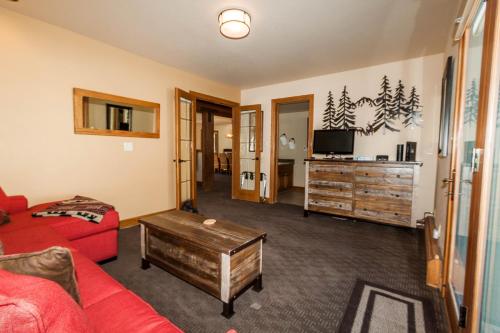 Enclave #4 by Summit County Mountain Retreats - image 4