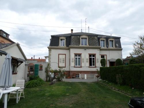 Studio-appartement à proximité d'une maison de Maître de 1904