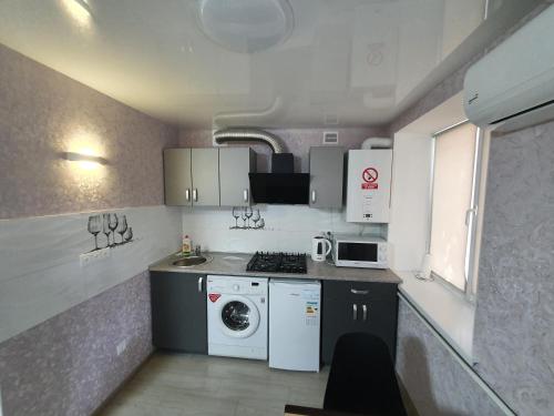 Kjøkken, Apartment on Tarkovskogo 2 in Podilskyj distrikt