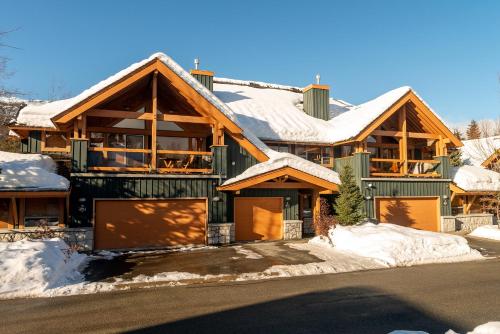 Montebello 4872 by Outpost
