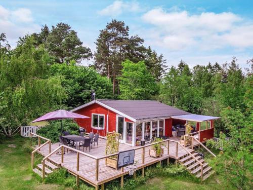 6 person holiday home in R nde