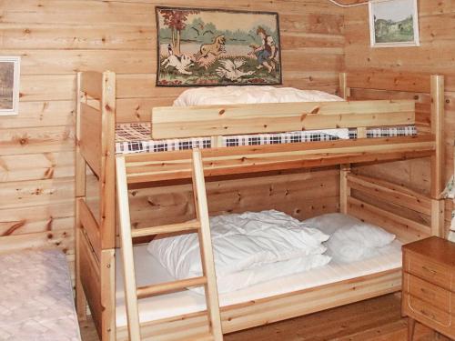 Two-Bedroom Holiday home in Brekke