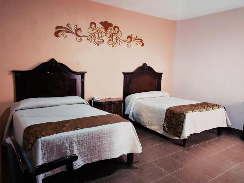 2 double beds