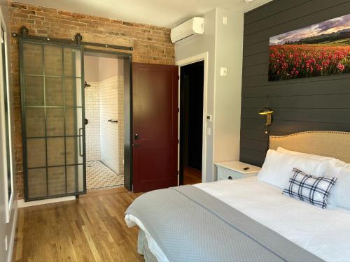 Historic Imogene Hotel & Rooftop Bar - image 11