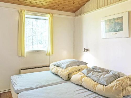 Three-Bedroom Holiday home in Aakirkeby 5 - image 3