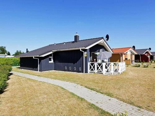 6 person holiday home in GROEMITZ