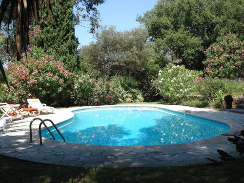 Tasteful Villa in Frejus with Private Swimming Pool - Location, gîte - Fréjus