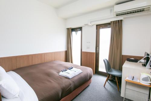 1 queen bed