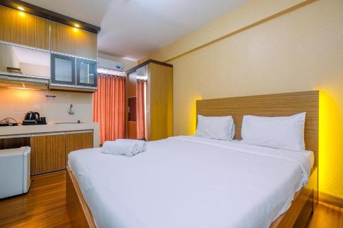 Cozy and Simple Living Studio Apartment at Cinere Resort By Travelio in Nord-Jakarta