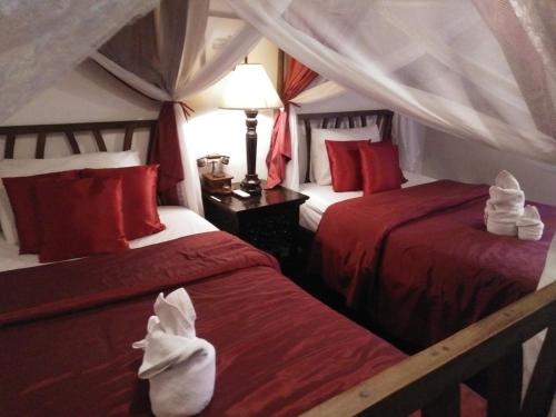 Tri Yaan Na Ros Colonial House Hotel