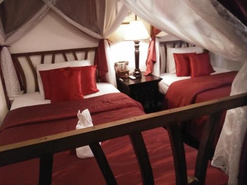 Tri Yaan Na Ros Colonial House Hotel