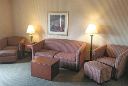 La Quinta Inn by Wyndham Detroit Southgate