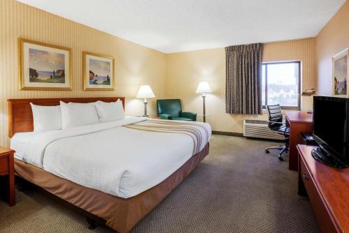 La Quinta Inn by Wyndham Detroit Southgate