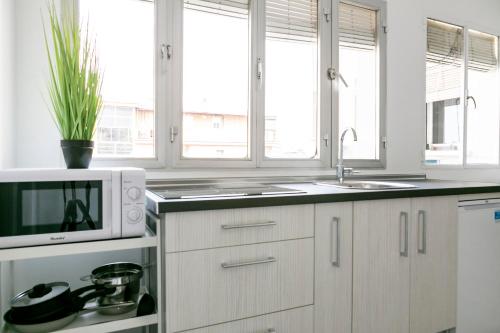 Alameda Principal FreshApartments by Bossh Apartments - image 6