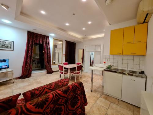 Apartmani N.Mays