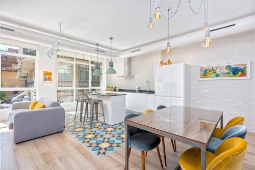Two-Bedroom Apartment room in iloftmalaga Plaza de las Flores