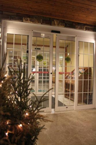 カントリー イン&スイーツ バイ ラディソン ミネアポリス シャコピー