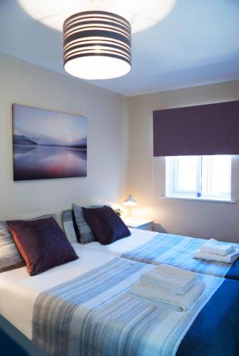 Chestnut Court 2 Bed Apartment FREE Parking WiiFi Smart TV