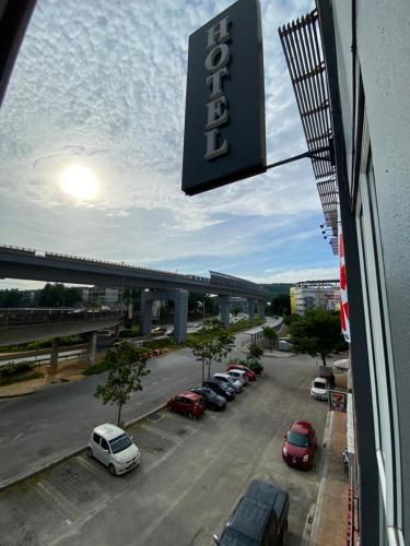 Hotel Zamburger Kota Damansara - image 12