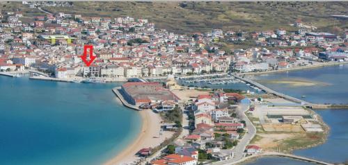  Cozy apartment, city center in Pag