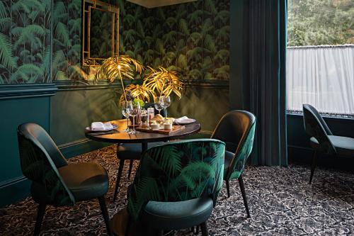 Restaurant, Queens Hotel & Spa Bournemouth in Boscombe