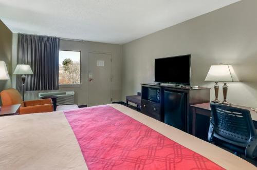 King Room - Accessible/Non-Smoking