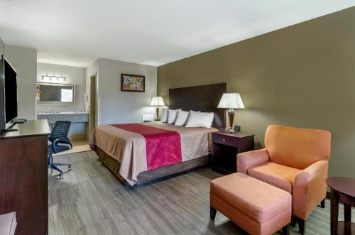 Econo Lodge Lynchburg - Accommodation