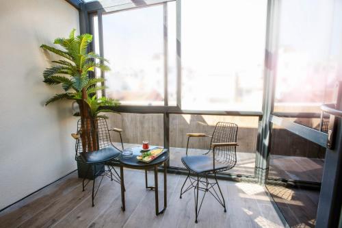 Superior Double or Twin Room with Terrace image 3