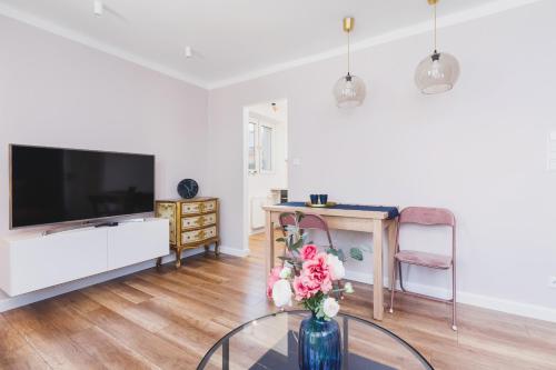 Apartament przy Bulwarach Wiślanych Kościuszki by Renters - image 2