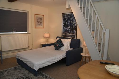 The Alms House - image 7