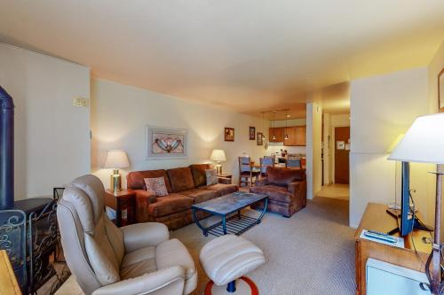 Life at the lodge - image 5