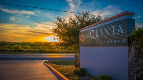 La Quinta by Wyndham Karnes City - Kenedy