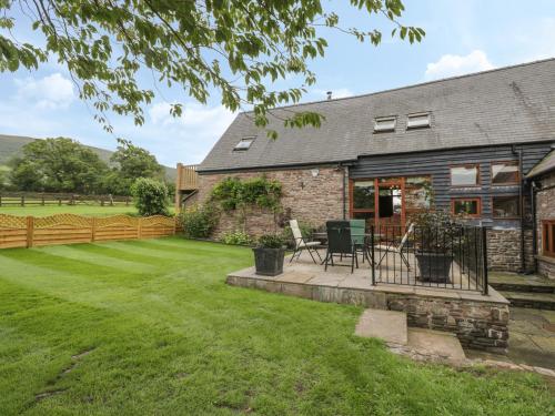 Pentre Barn - image 2