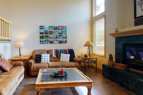 Cascades Townhomes by Steamboat Resorts - main image