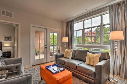 Chic Condo with Balcony in the Heart of Annapolis! in Annapolis, USA