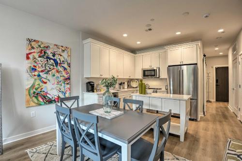 Chic Condo with Balcony in the Heart of Annapolis! in Annapolis, USA