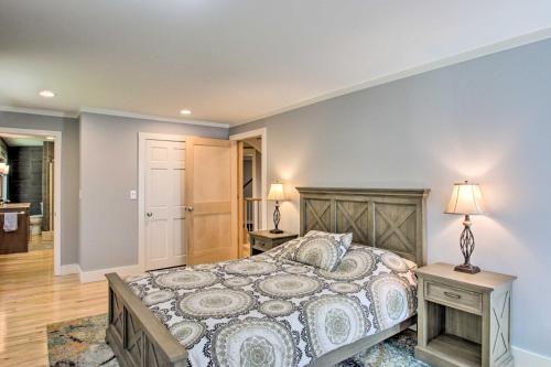 Elegant White Mountain Escape with Large Deck - image 7