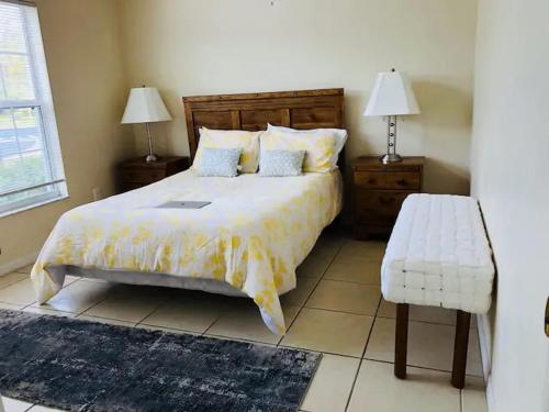 153 Newly remodeled home with pool & spa and FREE grill use minutes from Disney - main image