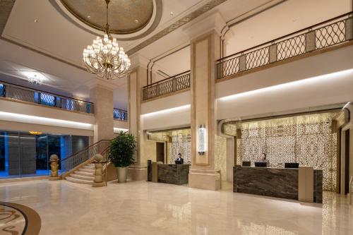 267318266 Crowne Plaza Fuzhou South by IHG