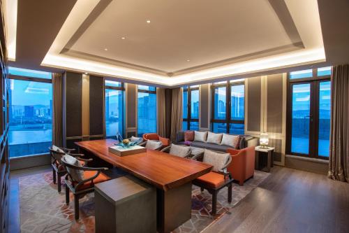 267318282 Crowne Plaza Fuzhou South by IHG