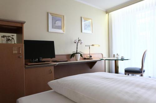 Hotel Ambiente Garni - image 6