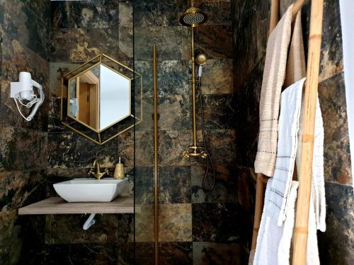 Fürdőszoba, CASAS BEM HAJA Praça e Oliveira (CASAS BEM HAJA Praca e Oliveira) in Manteigas